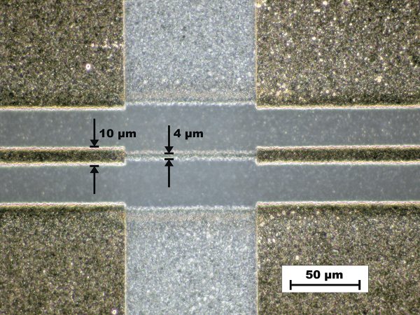 Gold and Silver on ceramics pulse structured with a Spirit laser